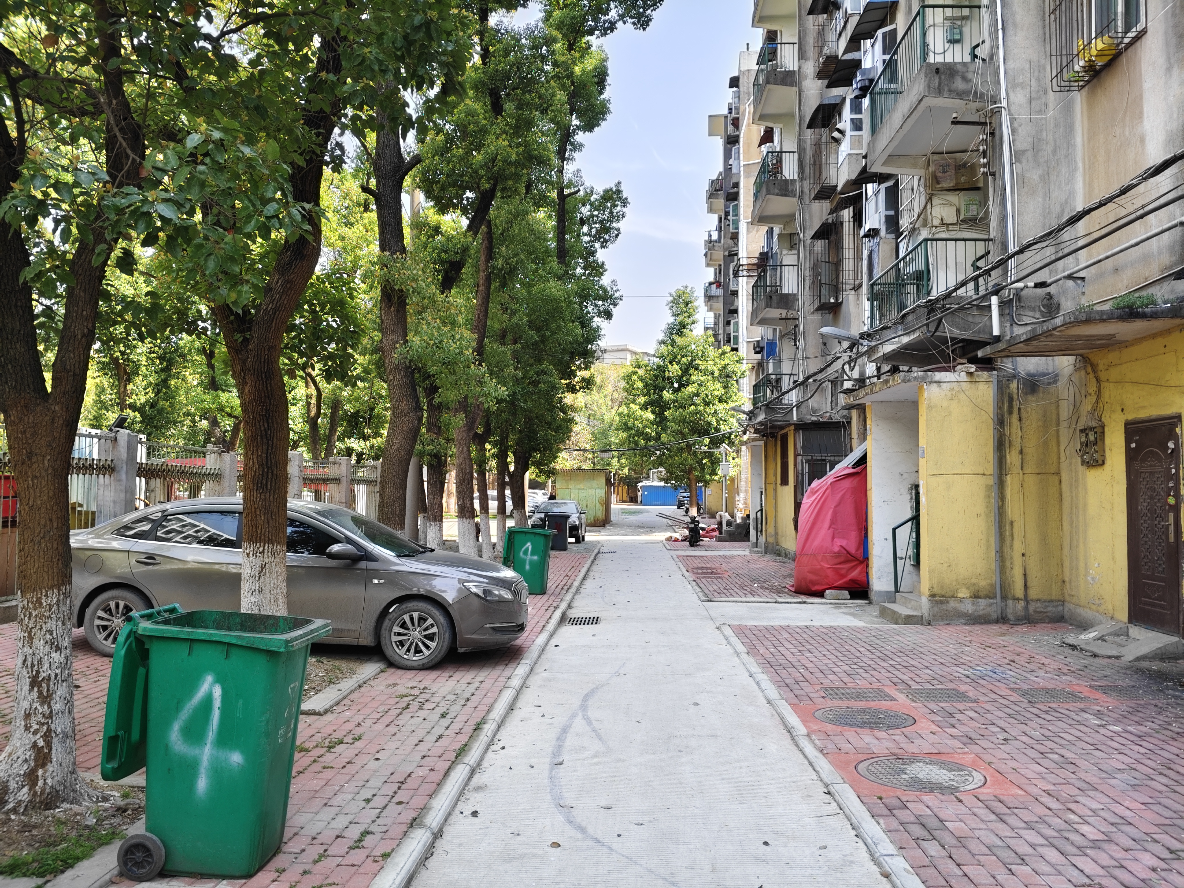 家楼下街道.jpg